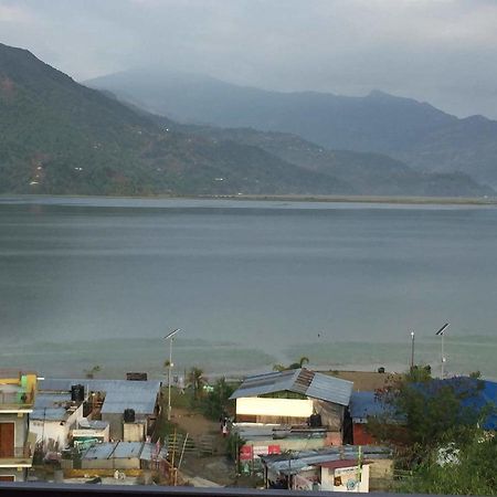 Hotel The Coast Pokhara Exterior foto